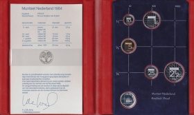 Authentic souvenir of Dutch coin yearset, Guilders Beatrix - Hfl. 0,05 -till Hfl. 2,50. Quality: Proof Packaging: de luxe, including silver Province medal