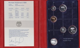 Authentic souvenir of Dutch coin yearset, Guilders Beatrix - Hfl. 0,05 -till Hfl. 2,50. Quality: Proof Packaging: de luxe, including silver Province medal