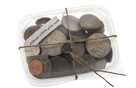 Authentic souvenir of Box with authentic coins - Worldwide - 333 grams